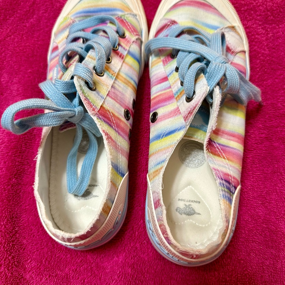 Rocket Dog Rainbow Striped Sneakers with Blue Laces Size 8 - Picture 2 of 3